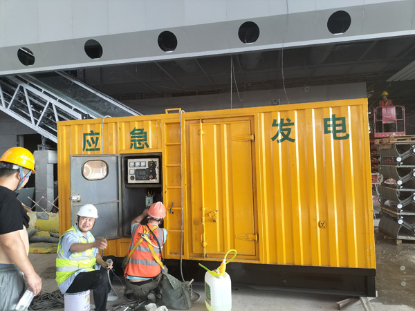 涟水怎样判断空气滤清器是否需要更换？